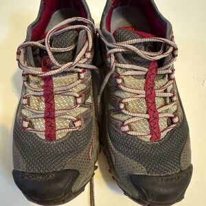 La Sportiva Ultra Raptor Women Size 6.5 Gray Burgundy Trail Running Hiking Shoes